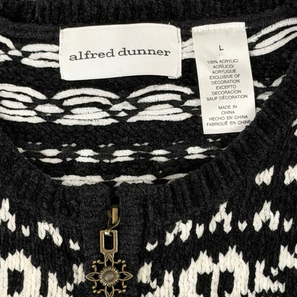 Vintage Alfred Dunner Holiday Sweater L Black Snowflake Ice Skater Sweater - Picture 12 of 13
